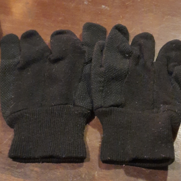 BLACK GLOVES ADULT SIZE - Picture 2 of 3